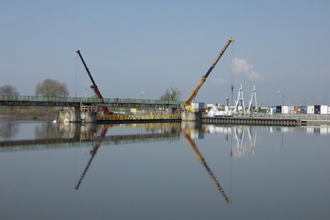 The renovation of Oder river weirs Krępa, Groszowice, Dobrzeń